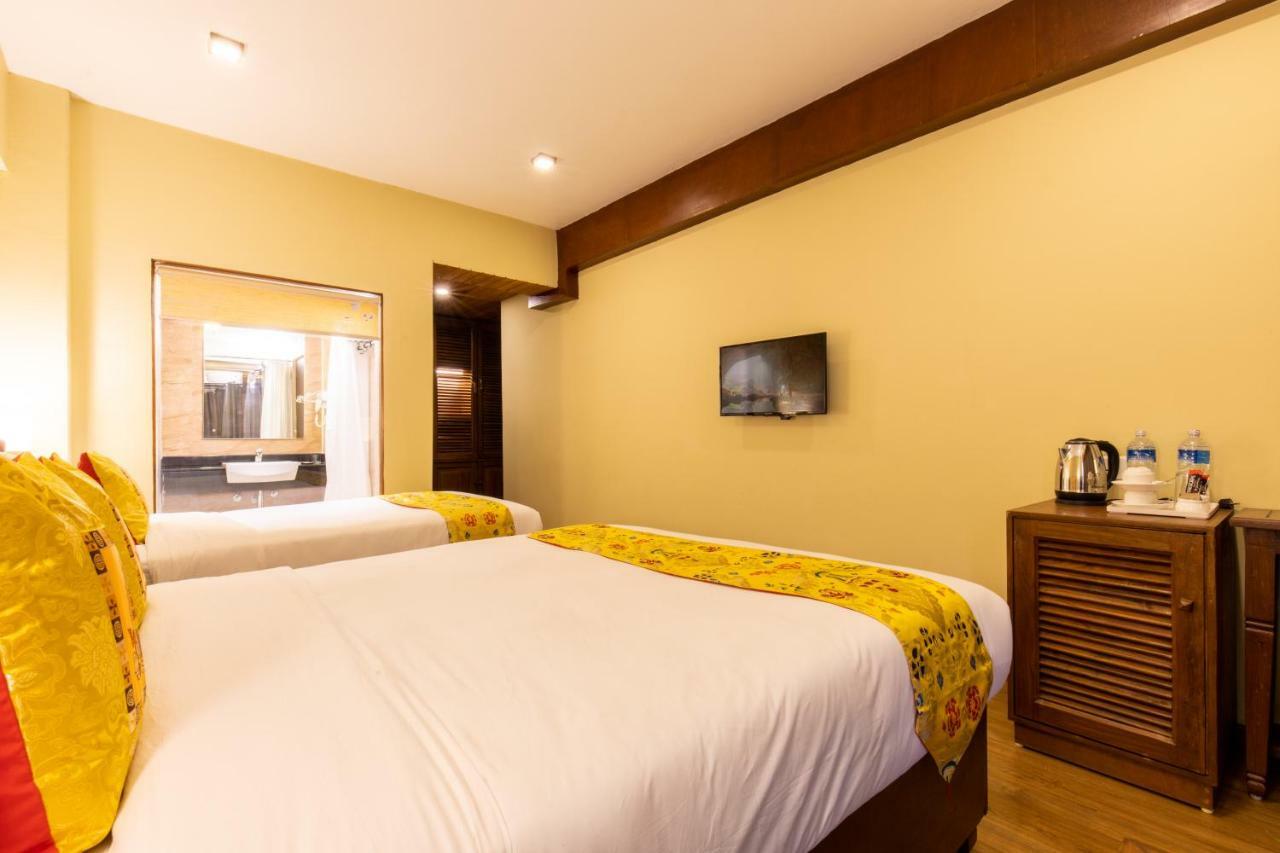 Hotel Mala Pokhara Exterior photo